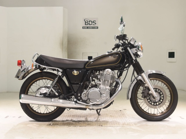 Yamaha SR 400