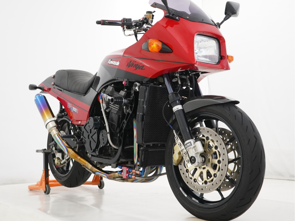 Kawasaki GPZ900R — фото 4