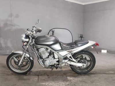 Yamaha SRX400 — фото 2