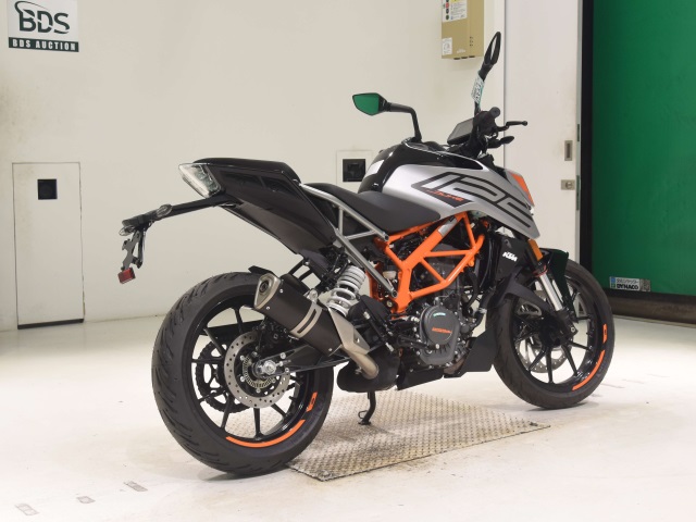 KTM 125 DUKE — фото 5