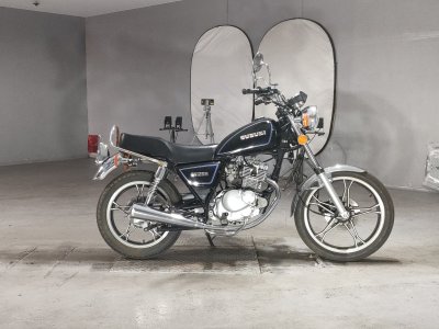 Suzuki GN125H