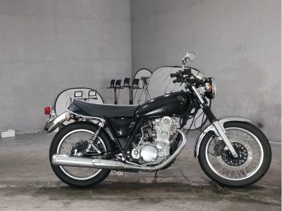 Yamaha SR400