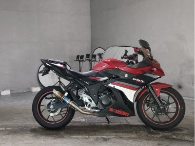 Suzuki GSX250R