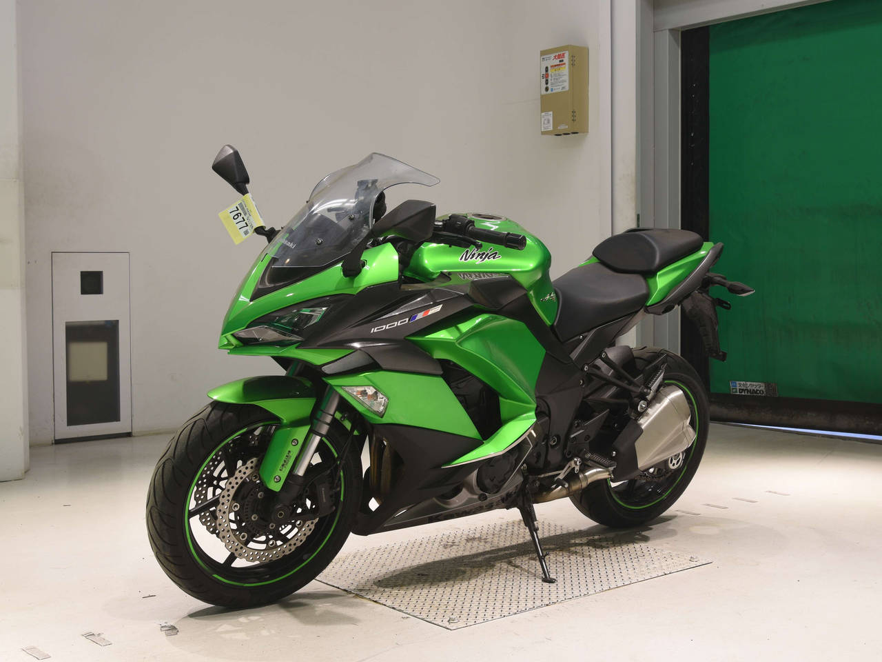 7677] Kawasaki NINJA1000A - ZXT00W-004344