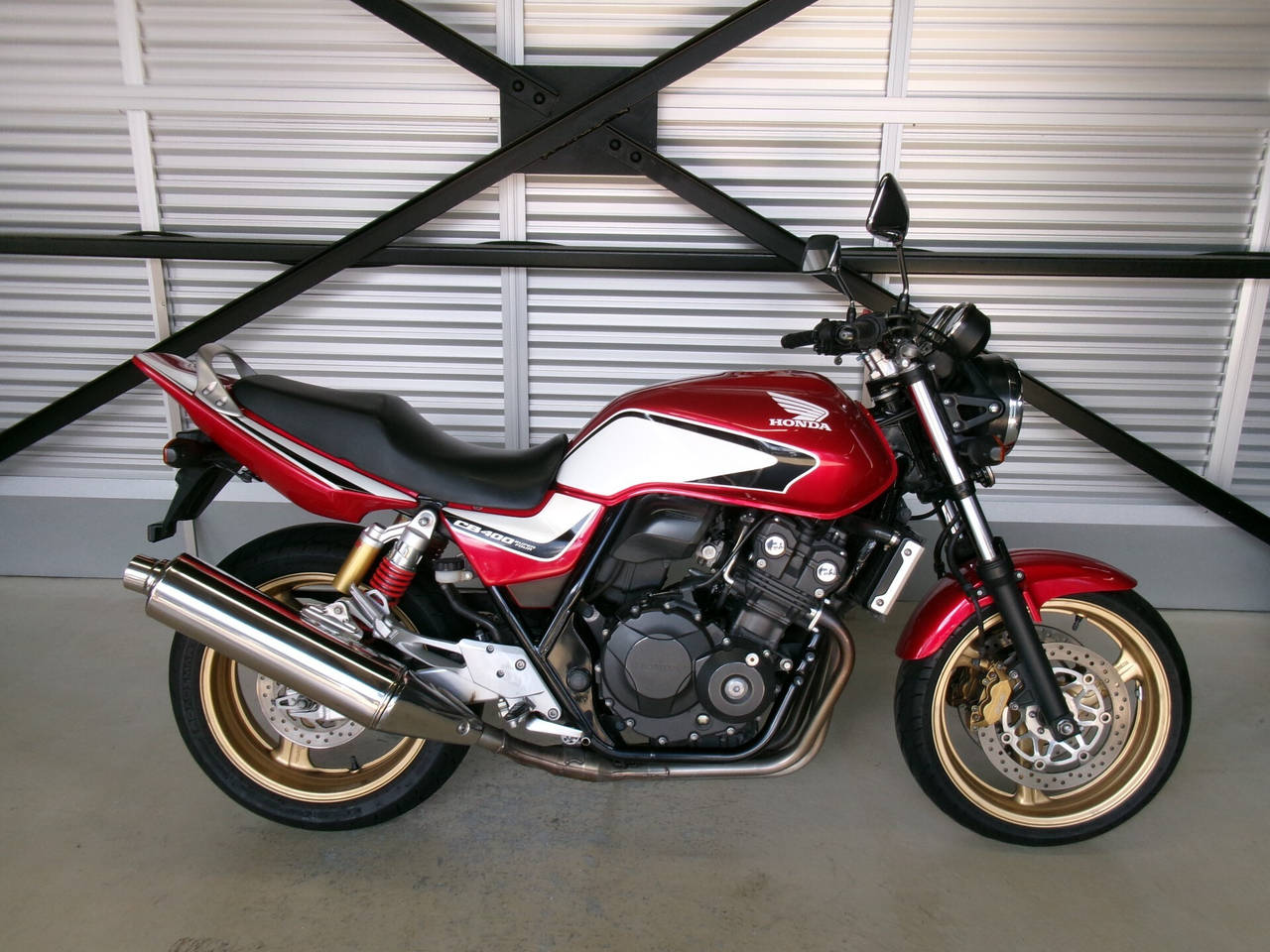 Honda CB400SF