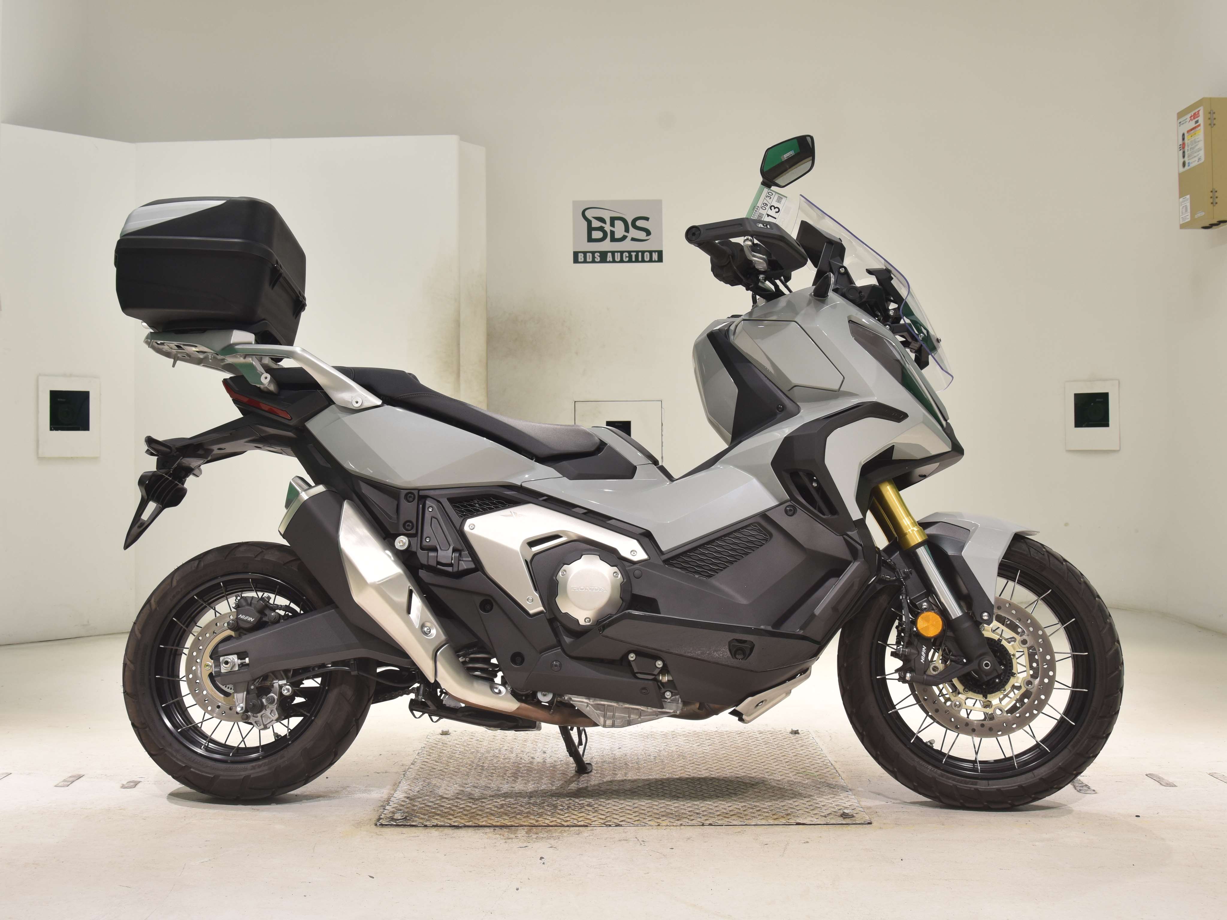Honda X-ADV750-2