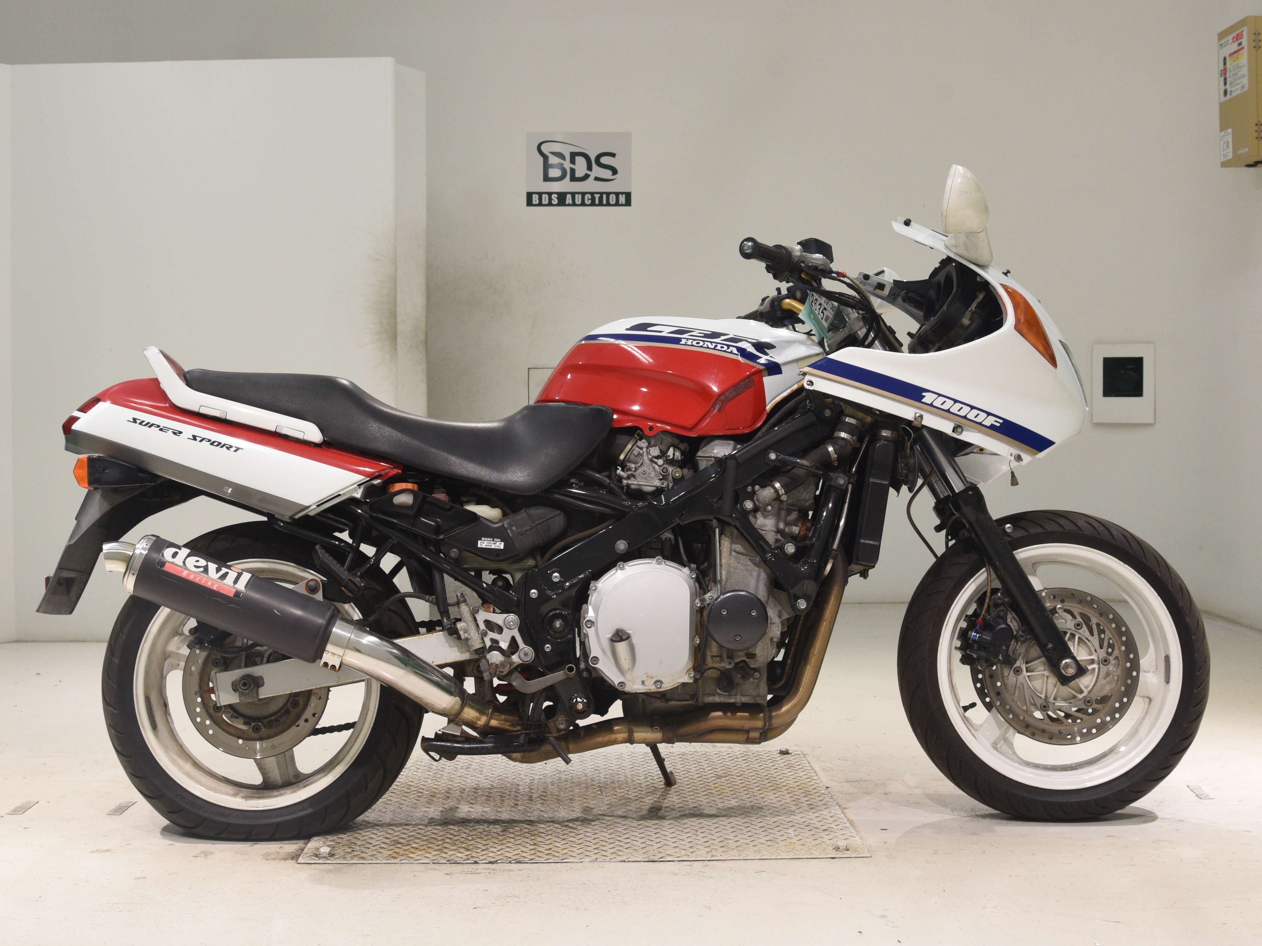 Honda CBR1000F