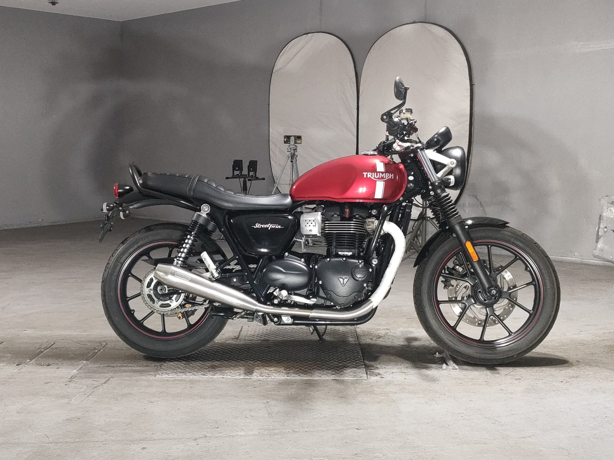Triumph STREET TWIN 900