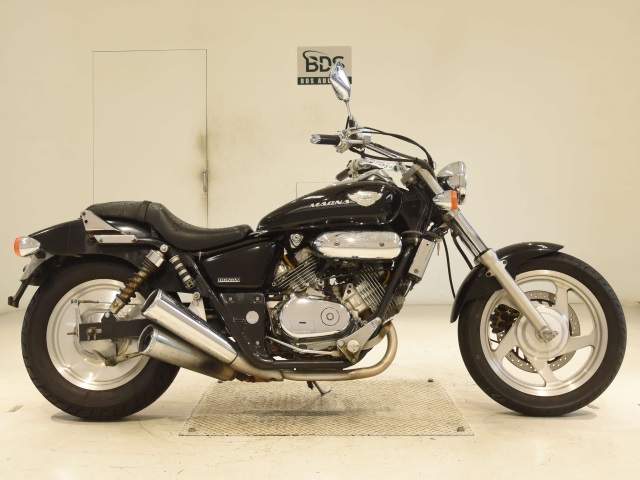 Honda MAGNA250