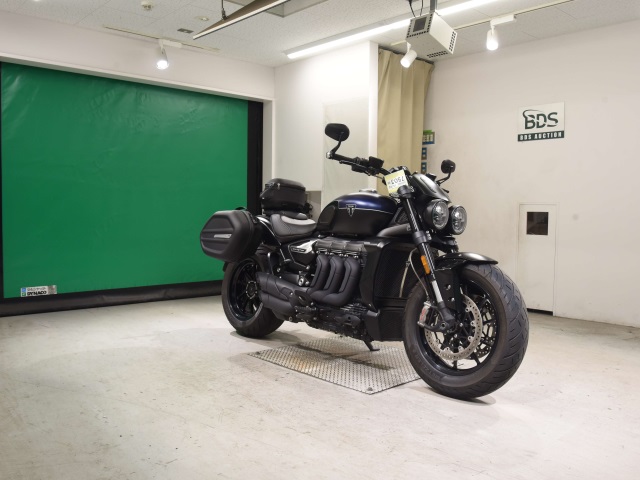 Triumph ROCKET III STORM R — фото 3