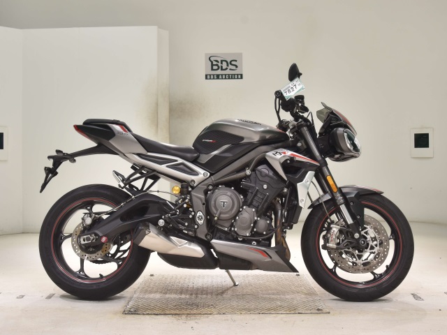 Triumph STREET TRIPLE R