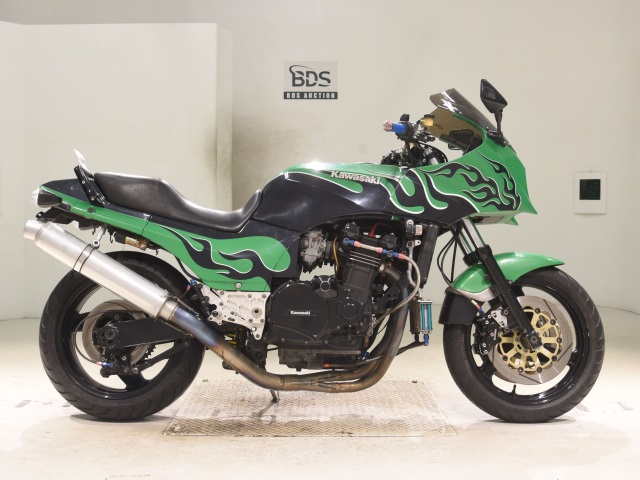 Kawasaki GPZ900R