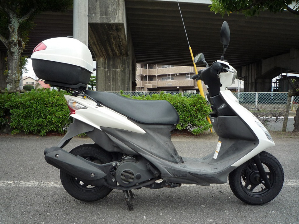Suzuki V125S