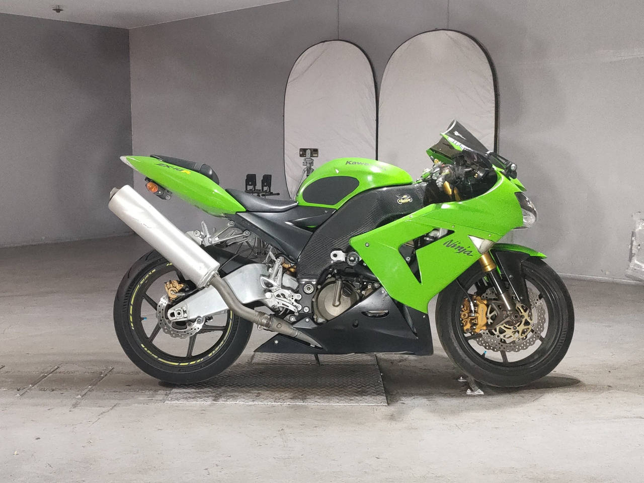 Kawasaki NINJA ZX-10R, photograph 1