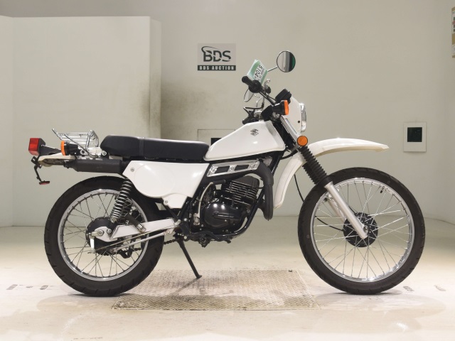 Suzuki TS185