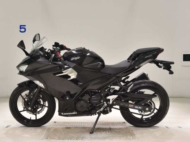 Kawasaki NINJA400 — фото 2