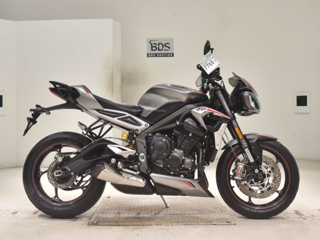 Triumph STREET TRIPLE RS