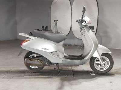 Honda LEAD100