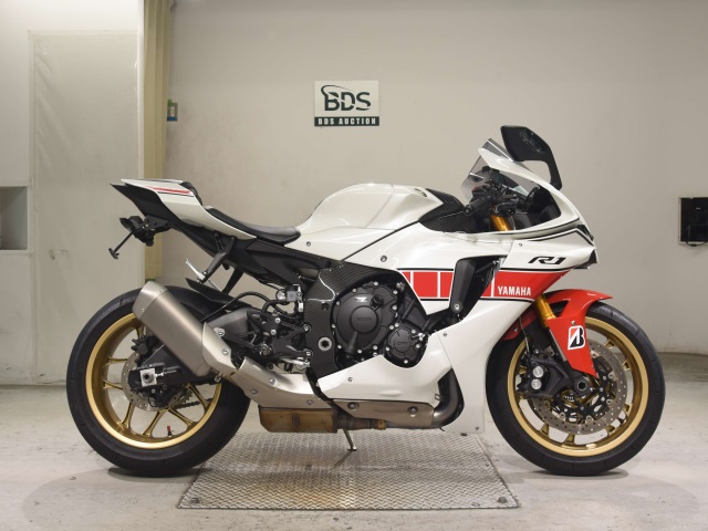 Yamaha YZF-R1