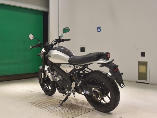 Yamaha XSR125 — фото 6