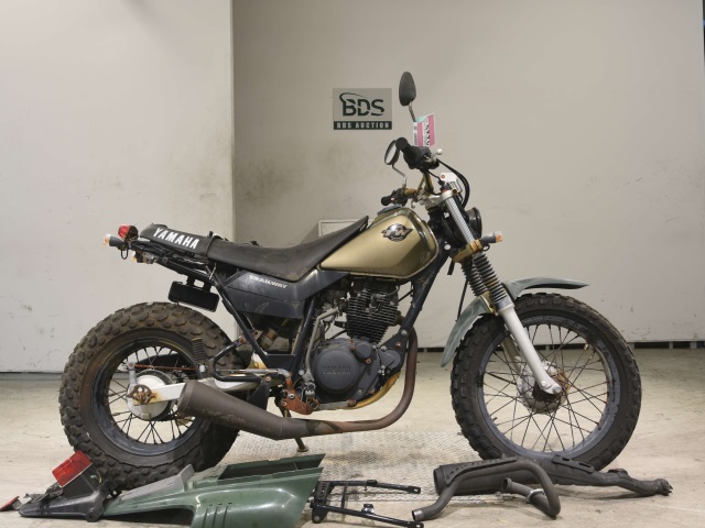 Yamaha TW200