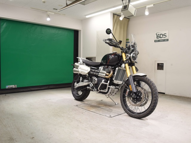 Triumph SCRAMBLER 1200 XE — фото 3