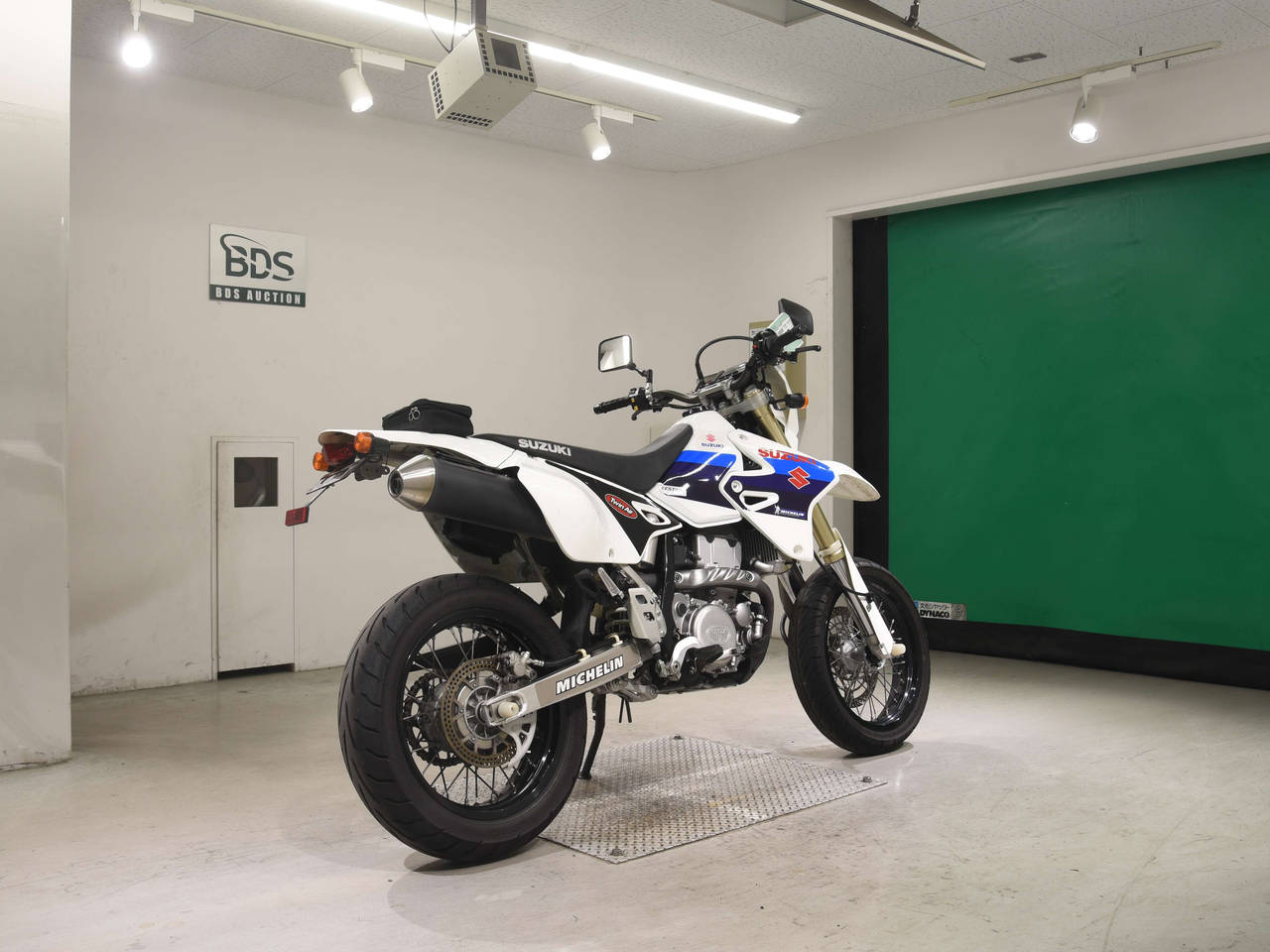 7620] Suzuki DR-Z400SM - SK44A-105298