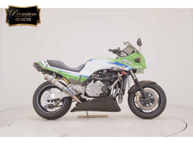 Kawasaki GPZ900R