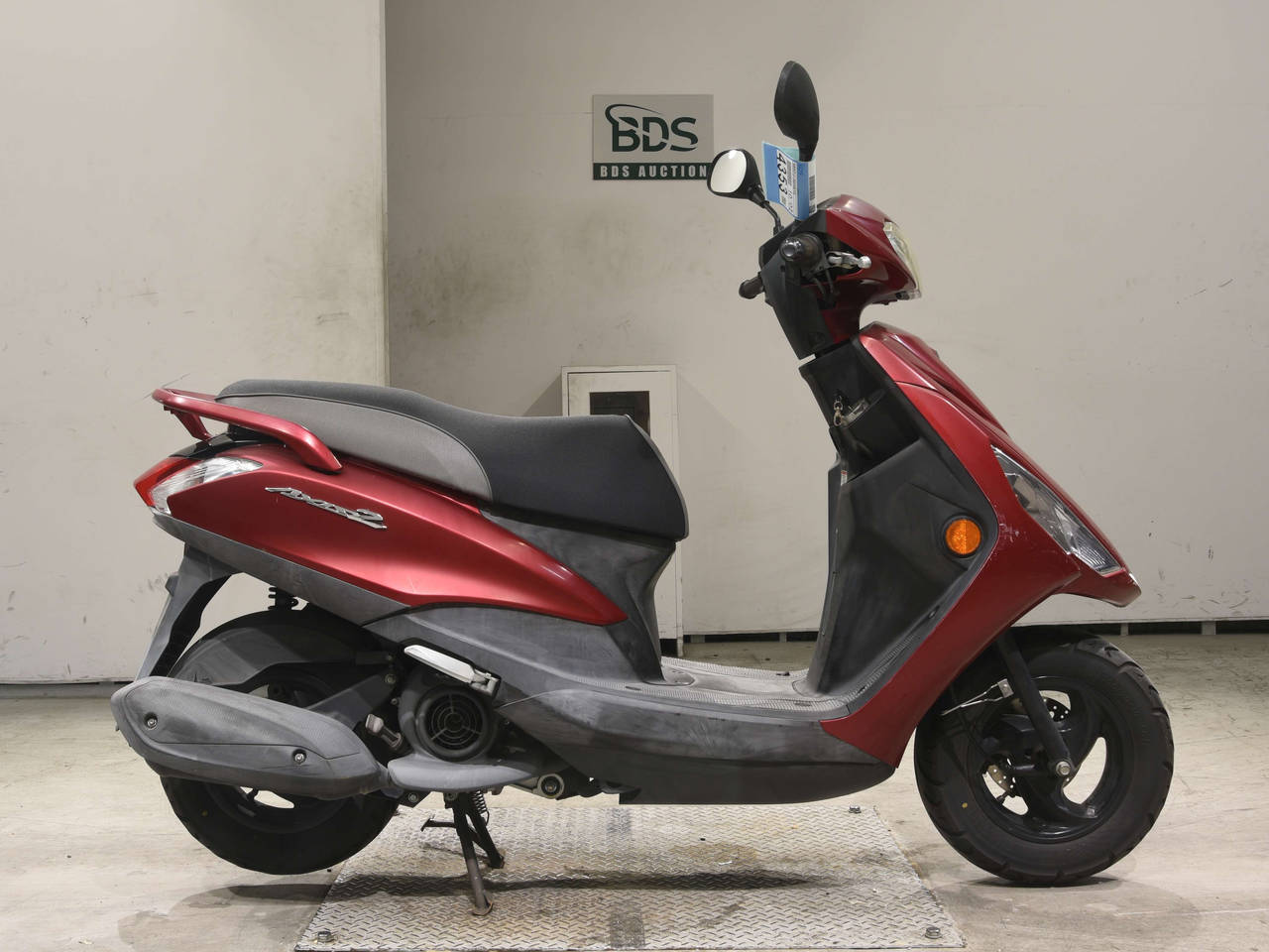 Yamaha AXIS125Z, right