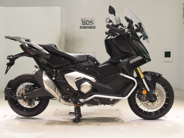 Honda X-ADV750-2
