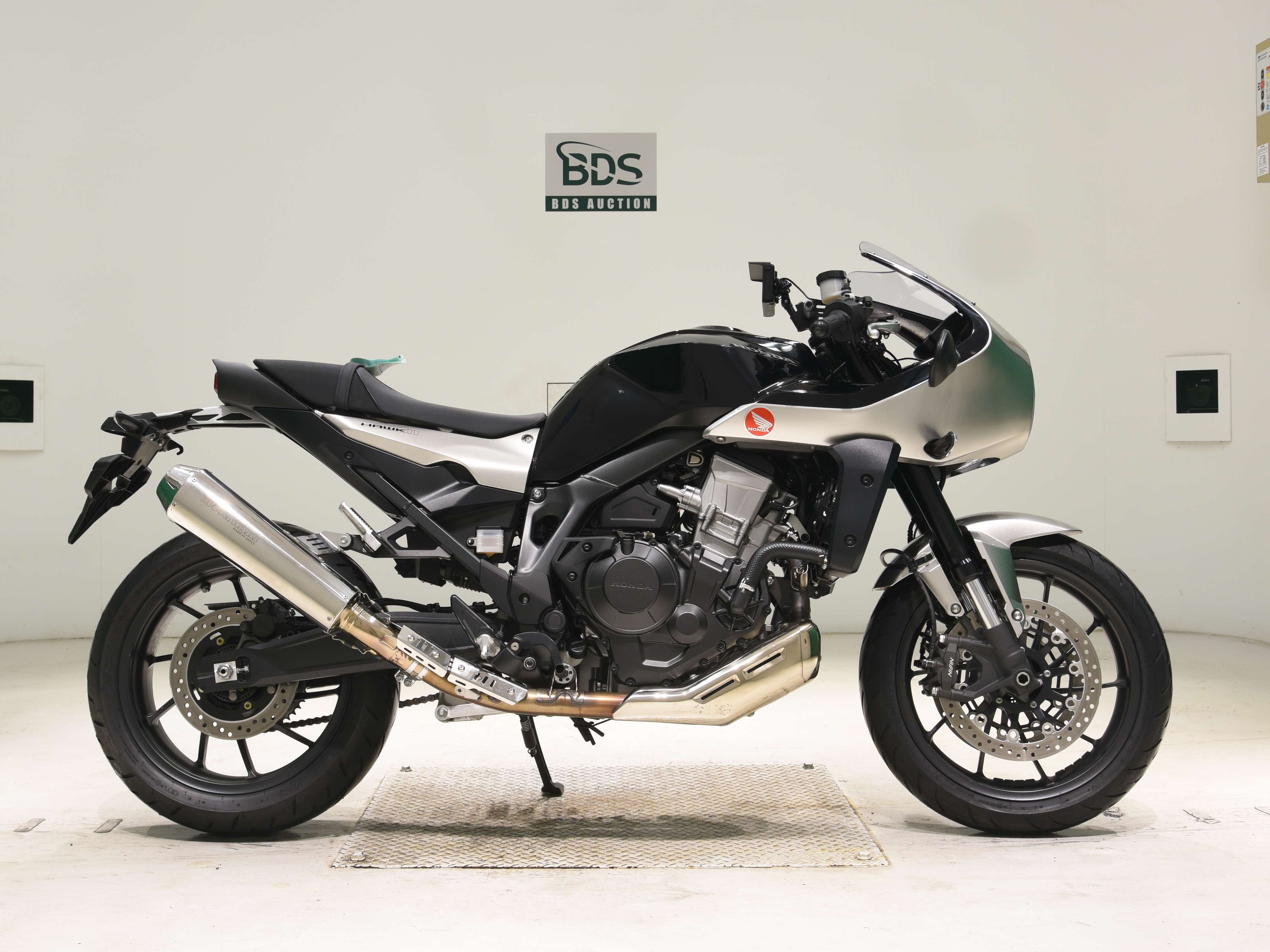 Honda HAWK11