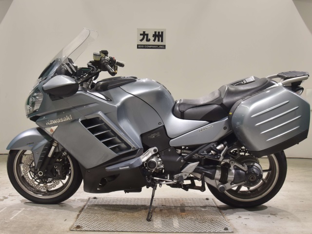 Kawasaki GTR1400 CONCOURS — фото 2