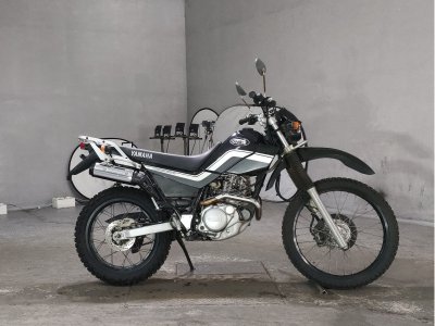 Yamaha SEROW XT225