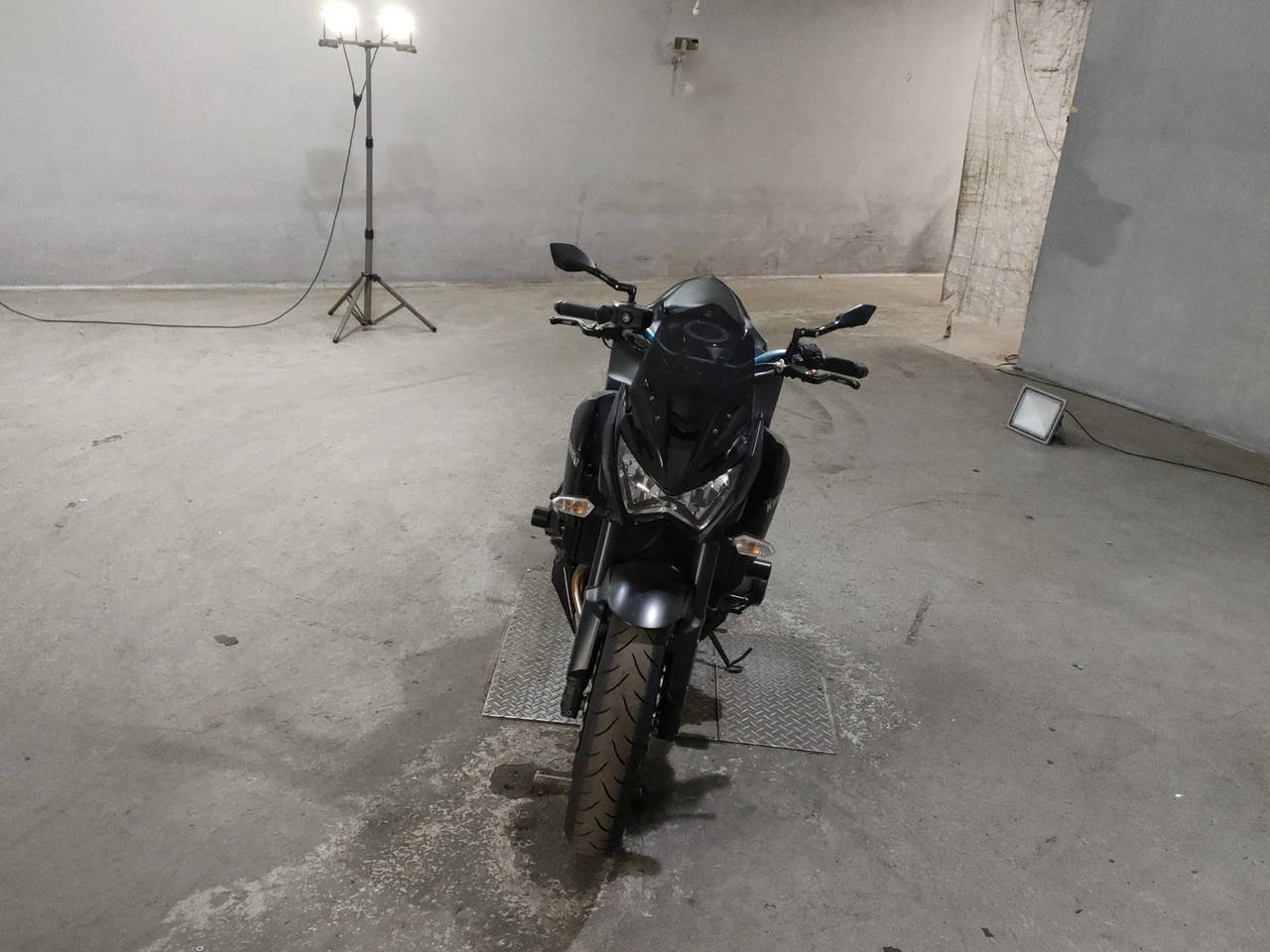 7109] Kawasaki Z800 - JKBZR800AADA08968