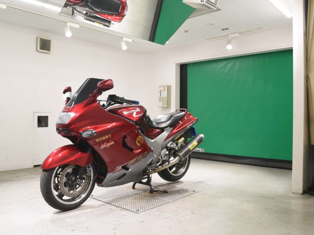 Kawasaki ZZ-R1100 — фото 4
