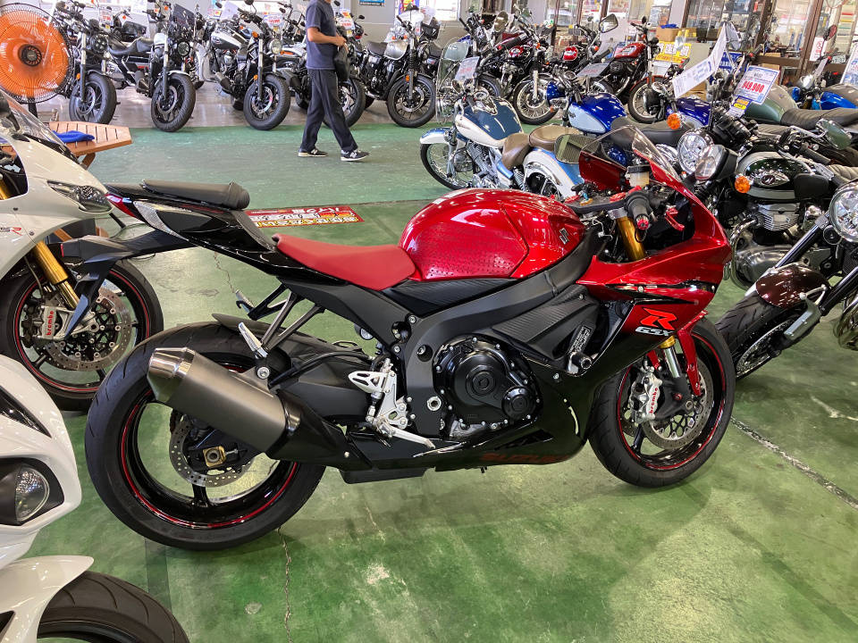 Suzuki GSX-R750 — фото 2