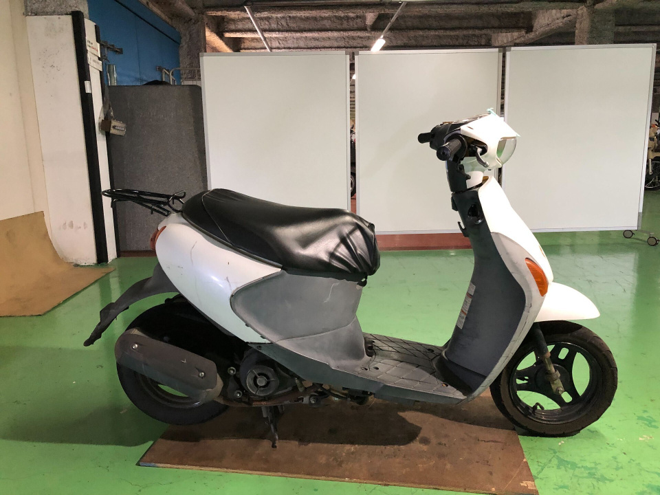 Suzuki LETS4