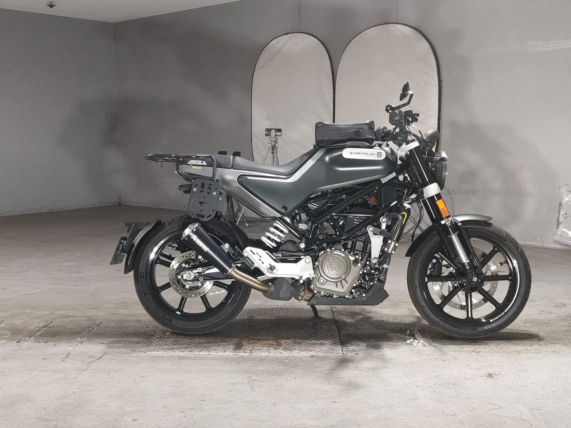 Husqvarna SVARTPILEN 250