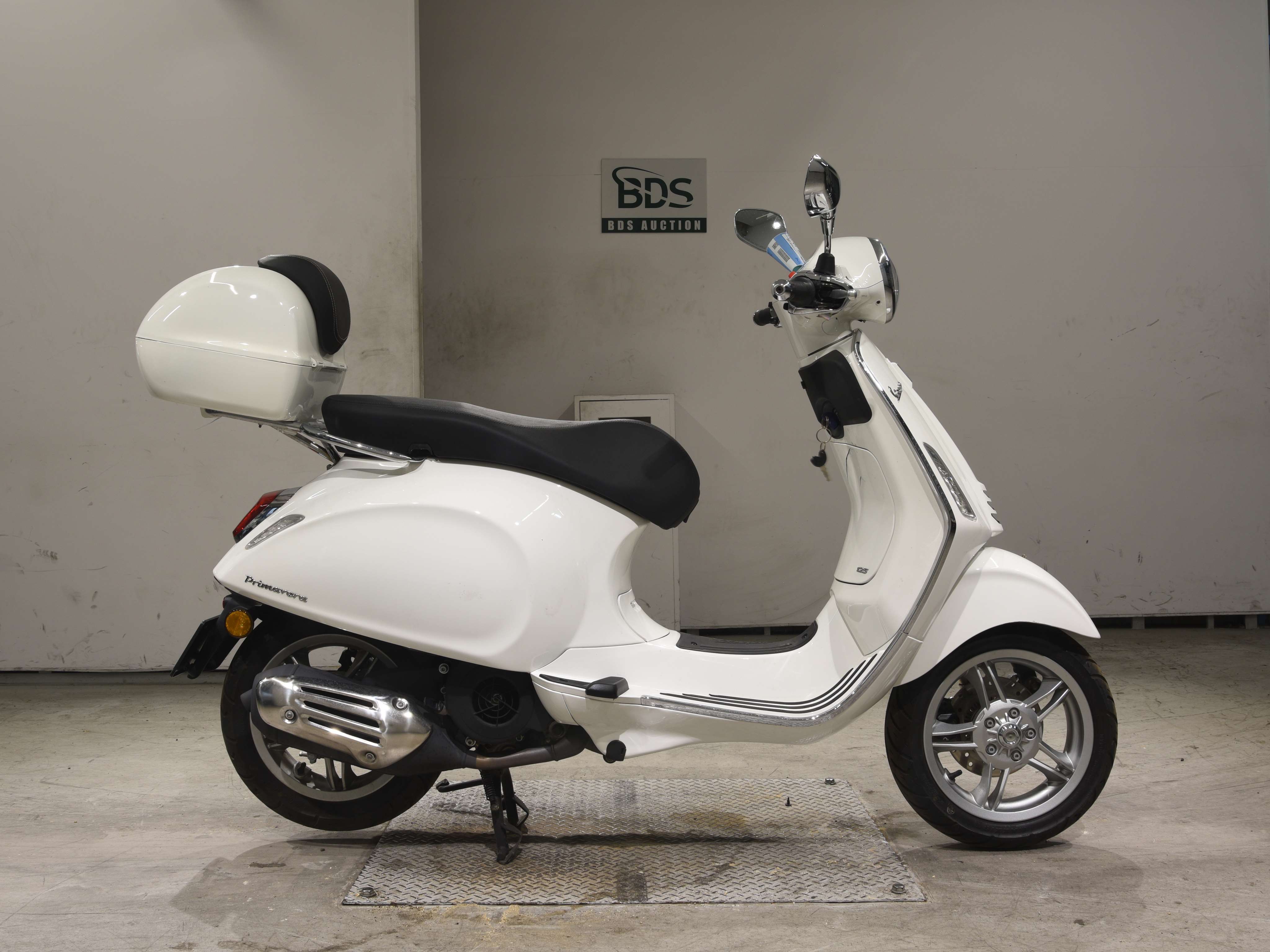 Vespa PRIMAVERA125
