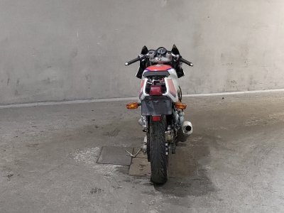 Yamaha FZR250 — фото 4