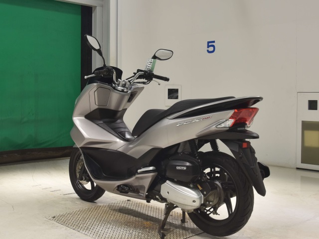 Honda PCX150 — фото 6