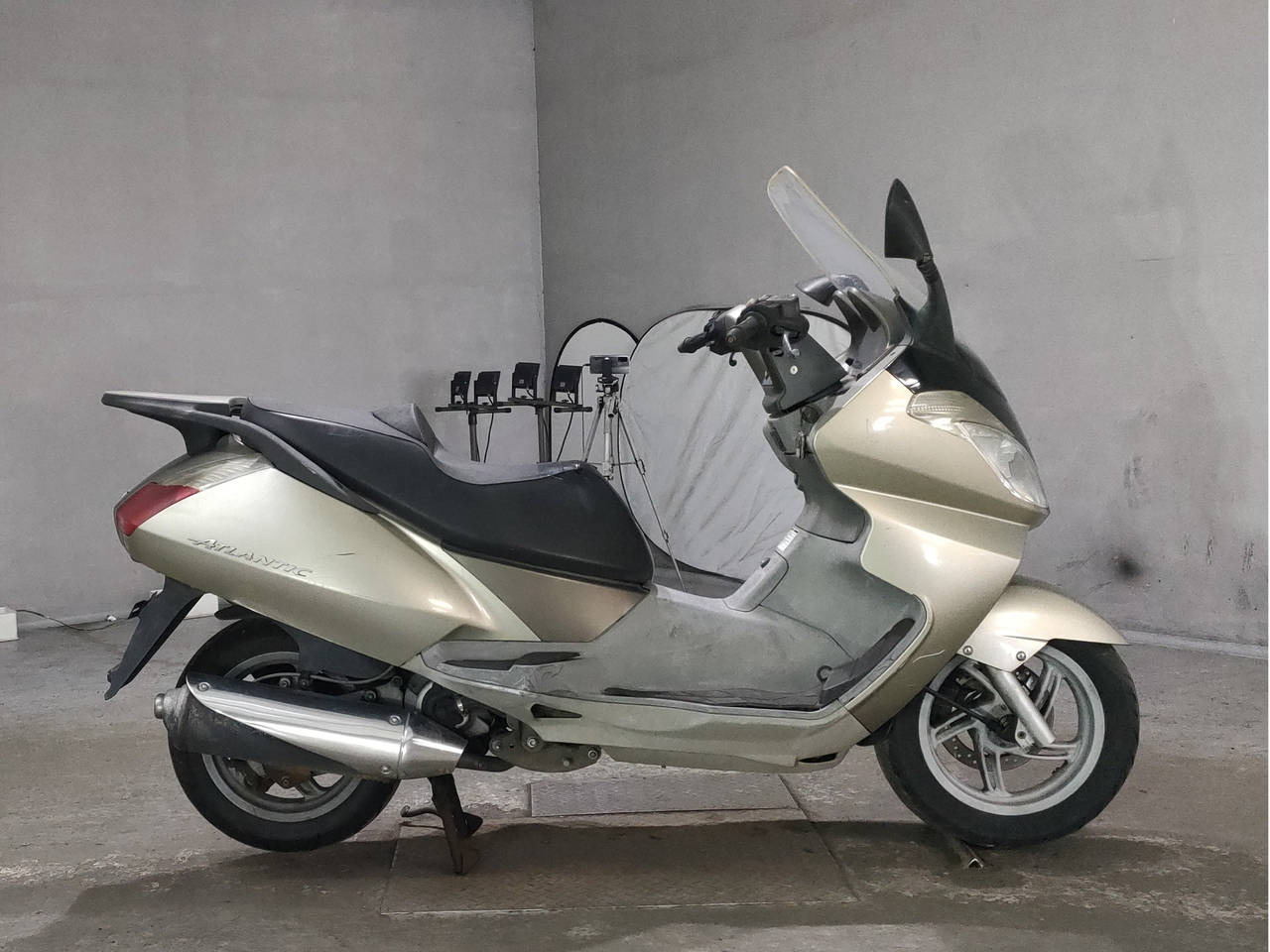 Aprilia ｱﾌﾟﾘﾘｱ ｱﾄﾗﾝﾃｨｯｸ200