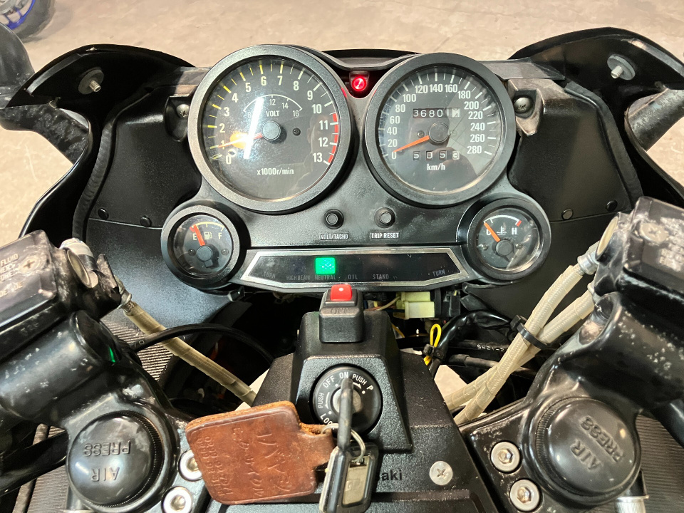 Kawasaki GPZ1000RX — фото 3