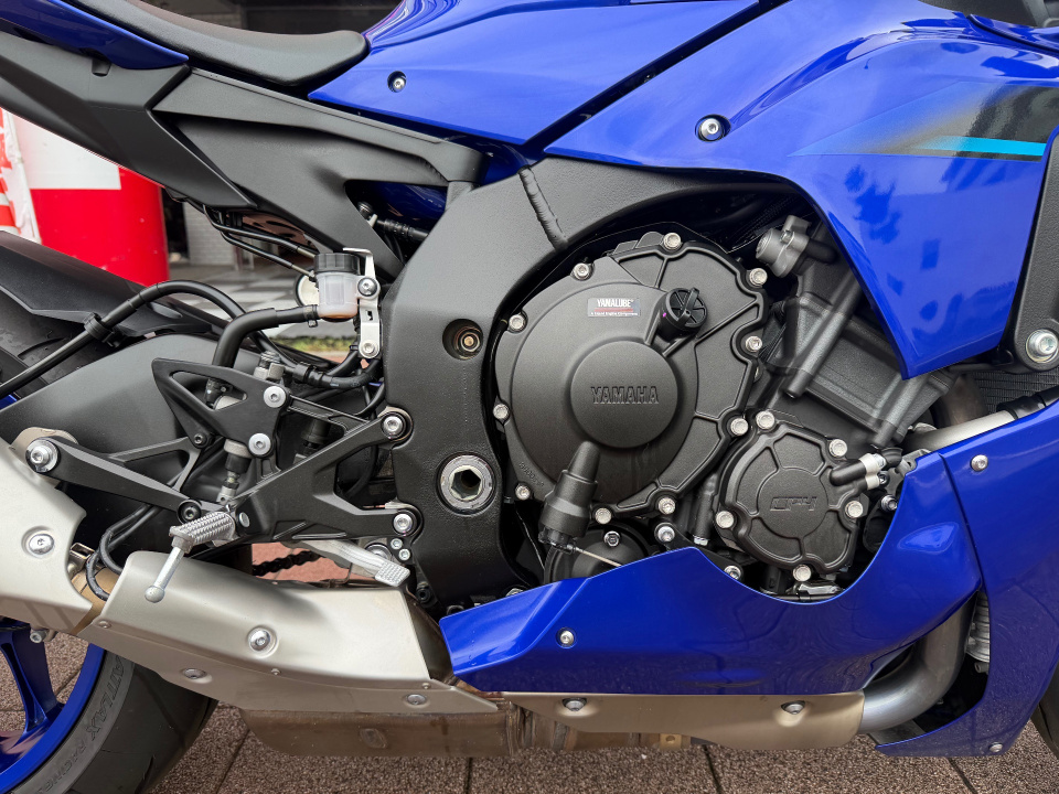 Yamaha YZF-R1 — фото 8