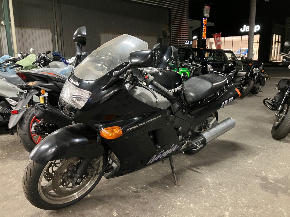 Kawasaki ZZ-R1100 — фото 4