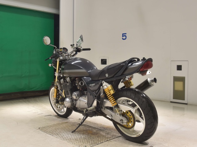 Kawasaki ZEPHYR1100RS — фото 6