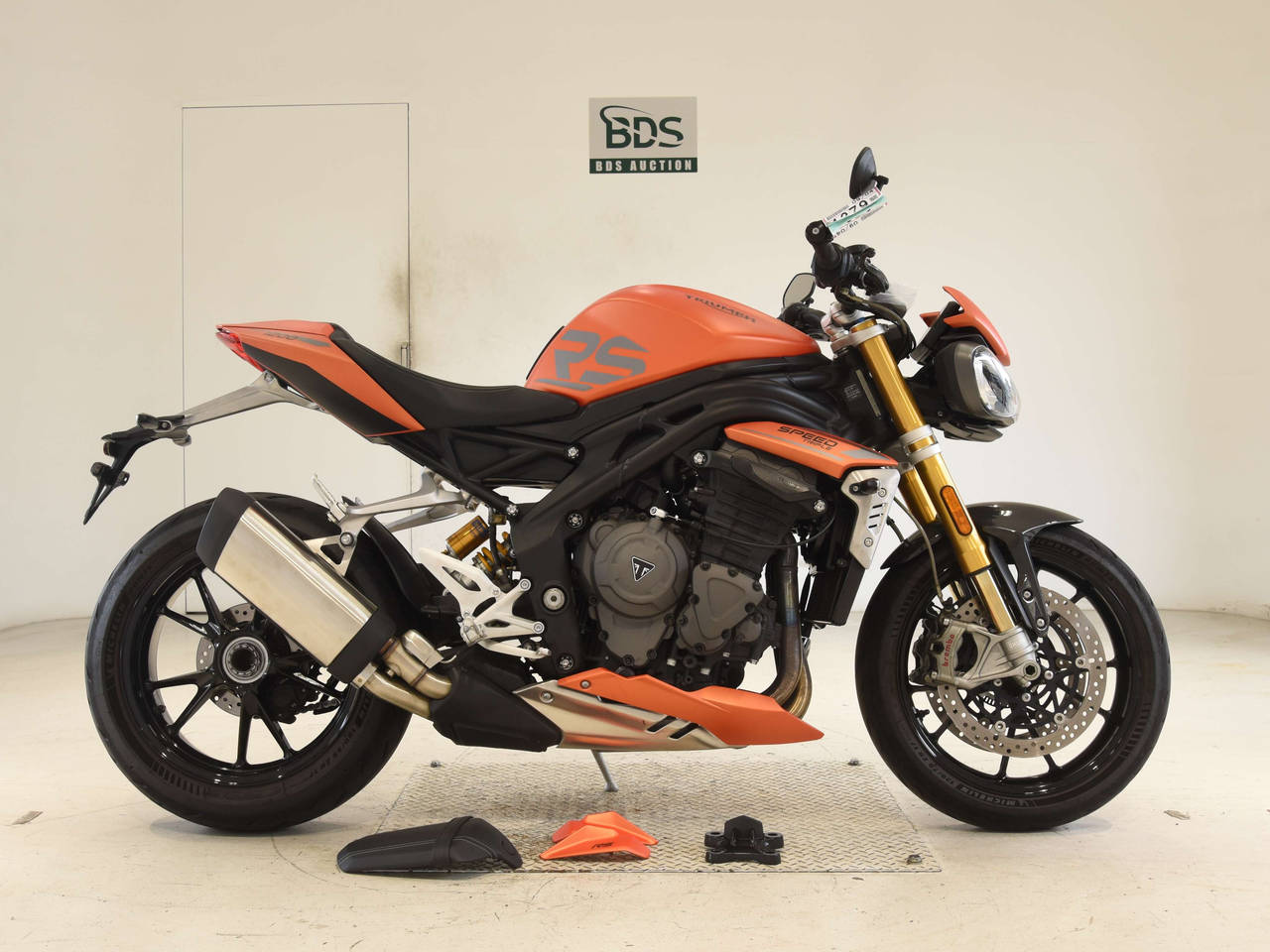 Triumph SPEED TRIPLE RS, right