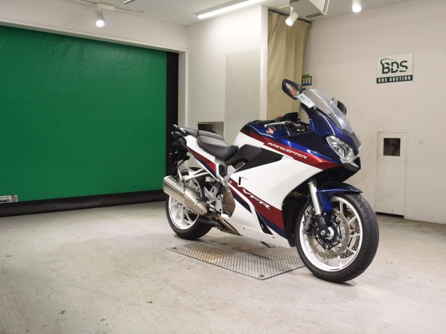 Honda VFR800F — фото 3