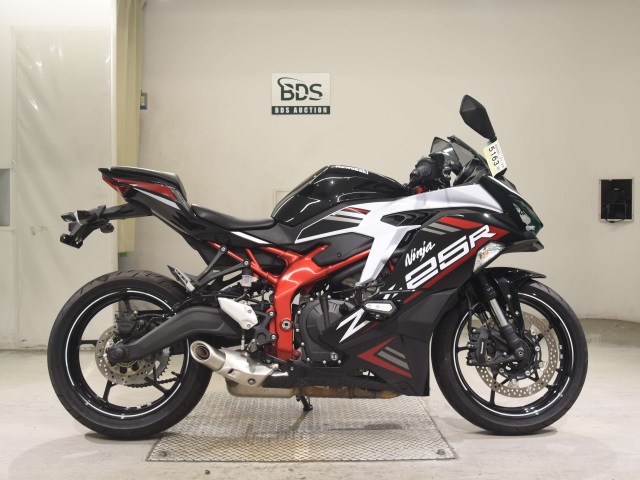 Kawasaki NINJA ZX-25R