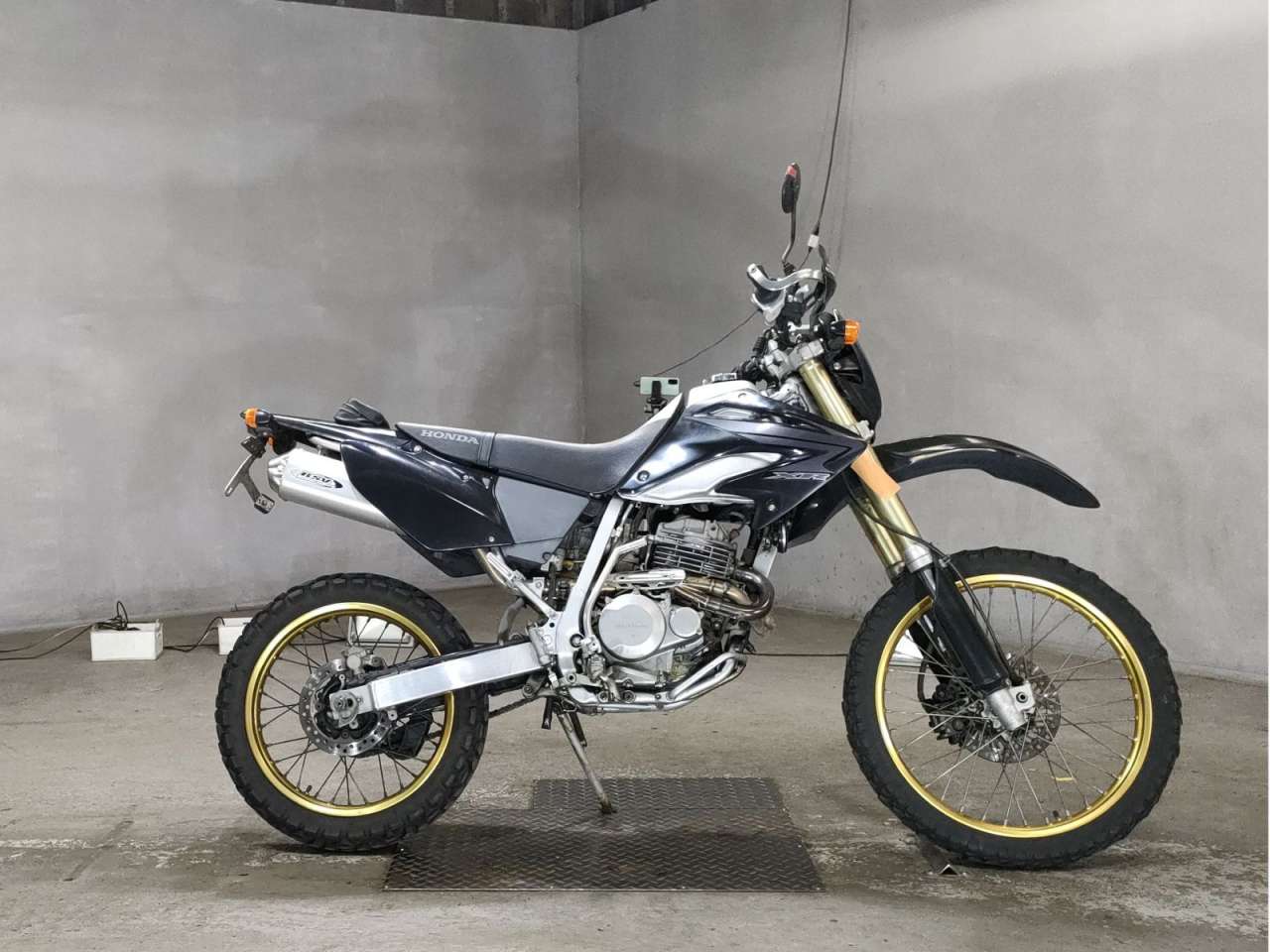7497] Honda XR250 - MD30-2001025